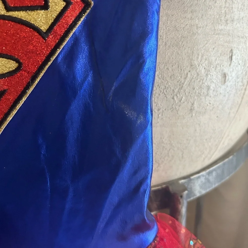 Super Girl Costume - Picture 2 of 6